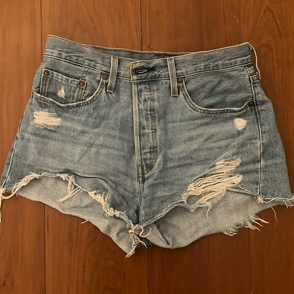 WOMENS LEVI’S 501 JEAN SHORTS